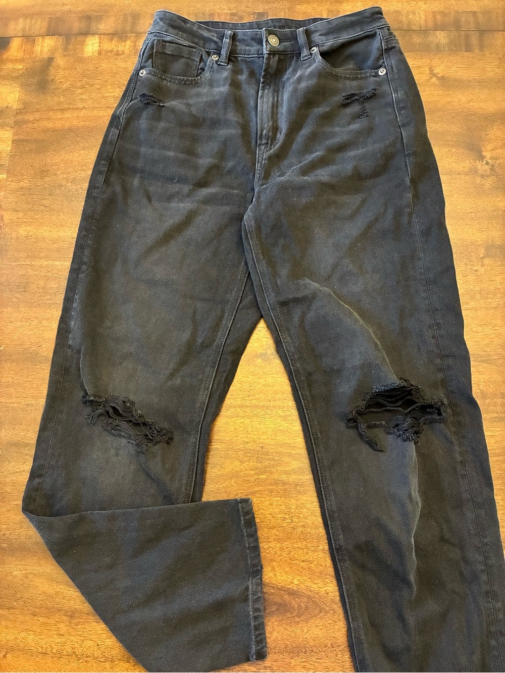 American Eagle Jeans 2 Mom Straight Jean Black Ripped Knees Distressed